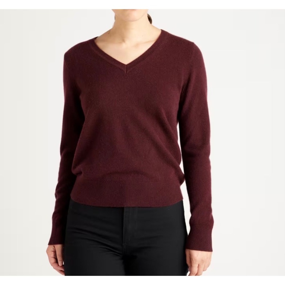 Quince Womens XS V-Neck Sweater Rich Burgundy Mongolian Cashmere New